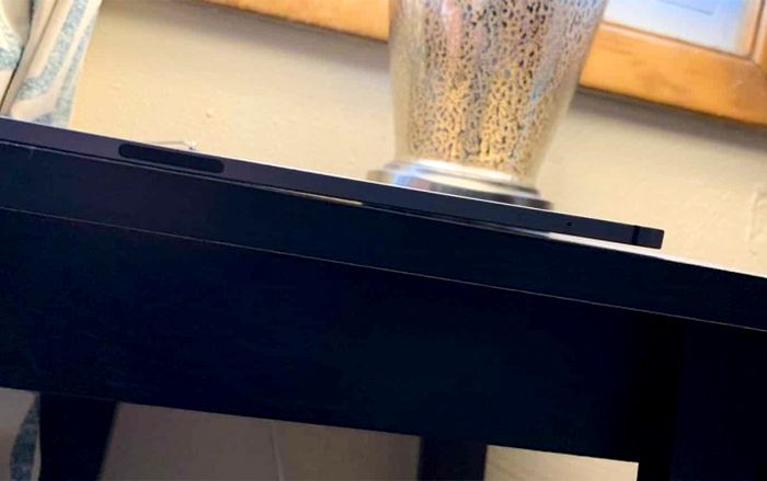 iPad Pro 2018 rất dễ bị cong, nhưng Apple cho đó chuyện rất bình thường