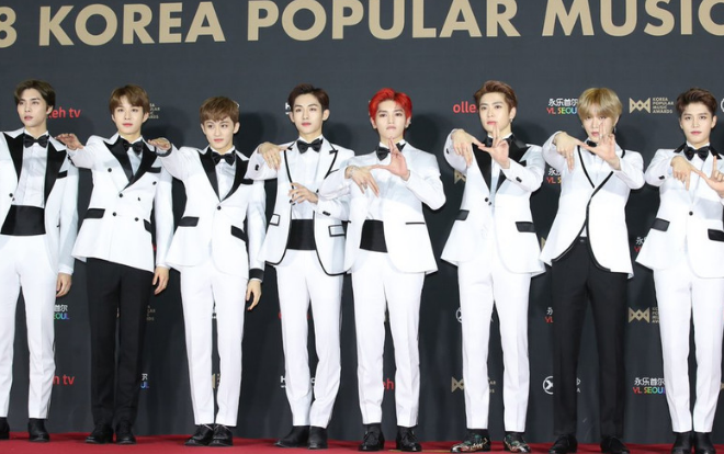 NCT diện vest nổi bật trên thảm đỏ KPMA 2018, fan mừng rơi nước mắt: Thời kỳ thảm họa qua rồi!