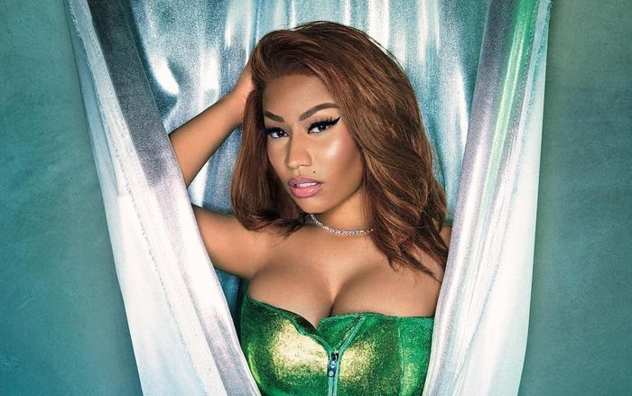 Thâm thù cũ tưởng đã nguội nay lại rộn lên: Nicki Minaj hóa thân thành Lil' Kim trong hình tái xuất