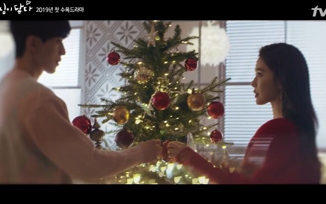 Teaser 'Touch Your Heart': Lee Dong Wook ngọt ngào, lãng mạn bên Yoo In Na ngày Giáng Sinh