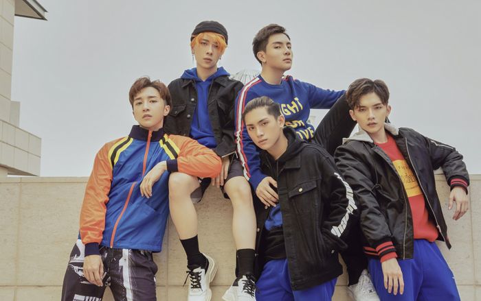 Monstar gợi ý cách mix đồ màu sắc cho nam dịp Giáng sinh mà vẫn nam tính