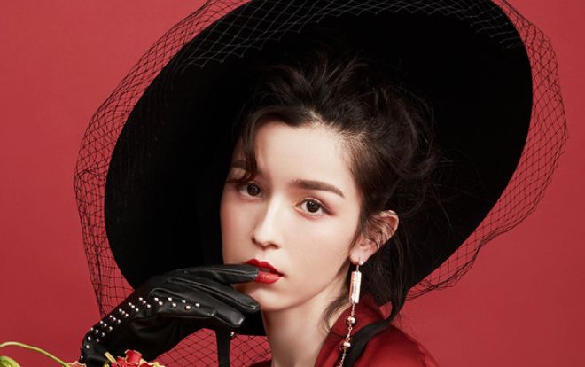 Nữ thần 'soán ngôi' Địch Lệ Nhiệt Ba tung ảnh bộ ảnh thời trang đẹp mỹ miều không góc chết