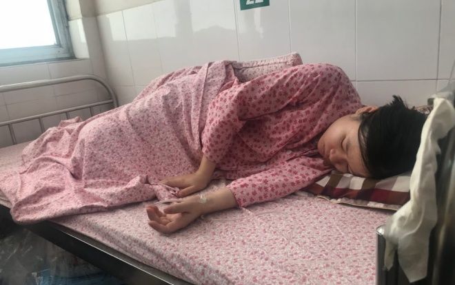 Nữ thai phụ bị ô tô 5 chỗ tông nhập viện trên đường Trần Duy Hưng: 'Chỉ trong tích tắc xe lao vào khiến tôi không kịp phản ứng’