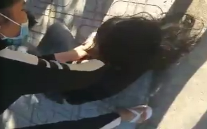 2 thiếu nữ bị đánh hội đồng dã man do mâu thuẫn chuyện tiền bạc gây bức xúc