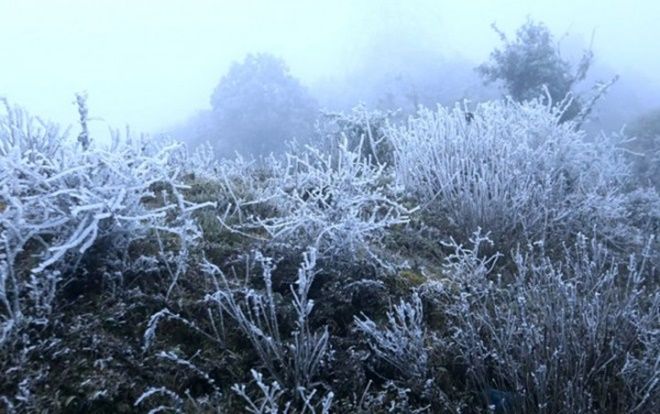 Bắc Bộ đón đợt rét kỉ lục trong 10 năm, Hà Nội chìm trong mưa lạnh