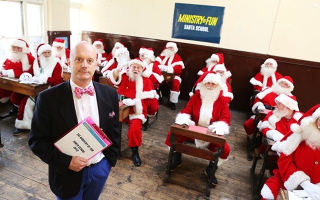 Khám phá ngôi trường đào tạo… ông già Noel độc đáo nhất hành tinh