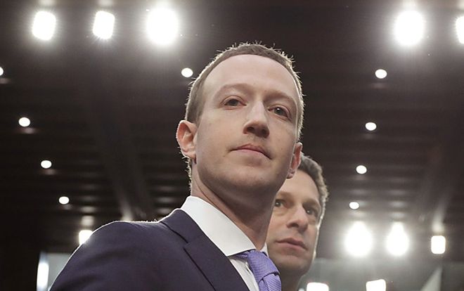 Nhìn lại một năm đầy tranh cãi và thị phi của mạng xã hội lớn nhất hành tinh, ông chủ Facebook Mark Zuckerberg vẫn cảm thấy tự hào