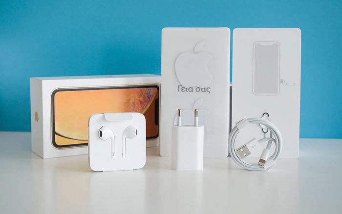 Cùng điểm lại những quả 'bom xịt' của làng smartphone 2018