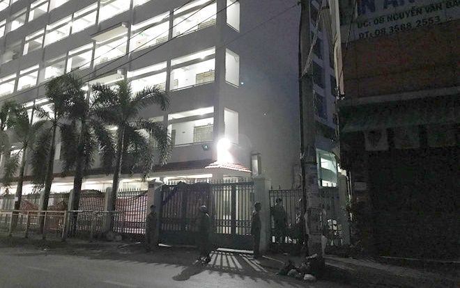 ĐH Công nghiệp TP.HCM siết chặt an ninh sau nhiều trường hợp người ngoài 'lẻn' vào tự tử gây xôn xao