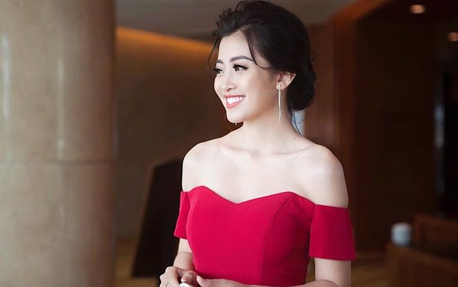 Nữ MC trẻ từng bị liệt dây thần kinh mặt trở thành người dẫn chương trình được nhiều người yêu quý