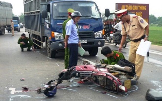 Chỉ trong 2 ngày nghỉ lễ, 25 người chết vì tai nạn giao thông
