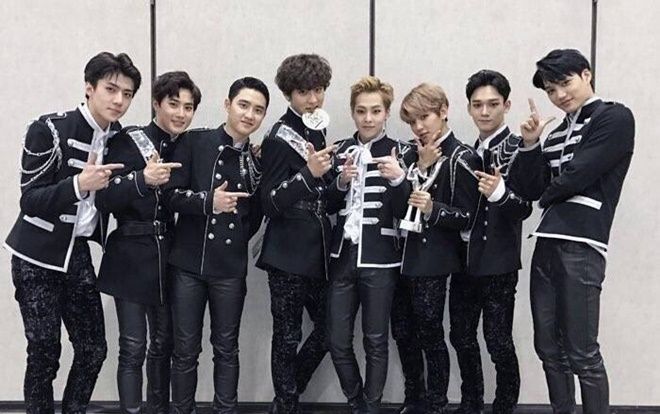 Không phải TWICE hay BTS, EXO mới là nhóm 'xông đất' Kpop 2019