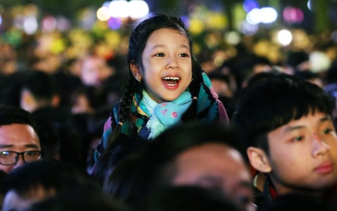 Năm 2018 qua đi, chỉ còn những rực rỡ pháo hoa và nụ cười hạnh phúc khắp đất nước ở lại