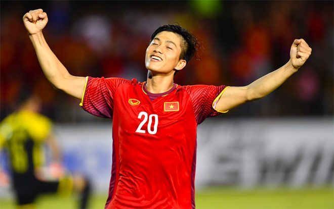 Bùi Tiến Dũng 'vô địch' về số lượng fan trên Facebook nhưng người có tương tác khủng nhất lại gọi tên…