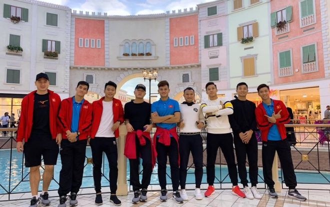 Cận cảnh dàn sao ĐT Việt Nam khoe ảnh đi dạo ở Qatar