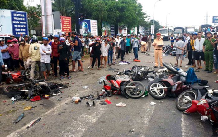 Cách phòng tránh những rủi ro không đáng có khi dừng đèn đỏ