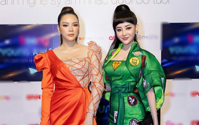 Ngọc Ny The Voice cá tính hết cỡ, đối lập Lý Nhã Kỳ gợi cảm trên thảm đỏ