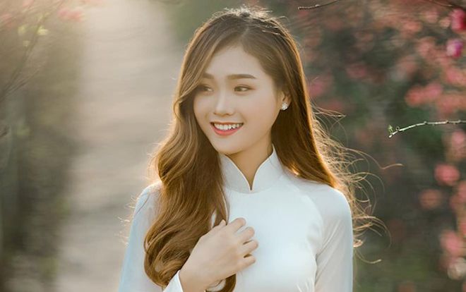 Nữ sinh xứ Thanh hóa tiên nữ vườn đào đẹp mỹ miều trong bộ ảnh chào xuân