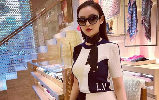 Huyền baby: 'Tôi 30 tuổi, trưởng thành, mạnh mẽ, có sự nghiệp riêng chứ không chỉ xinh và ăn bám chồng'