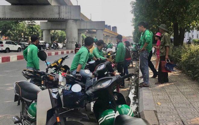 Nhiều sinh viên ra trường chỉ có thể chạy xe ôm