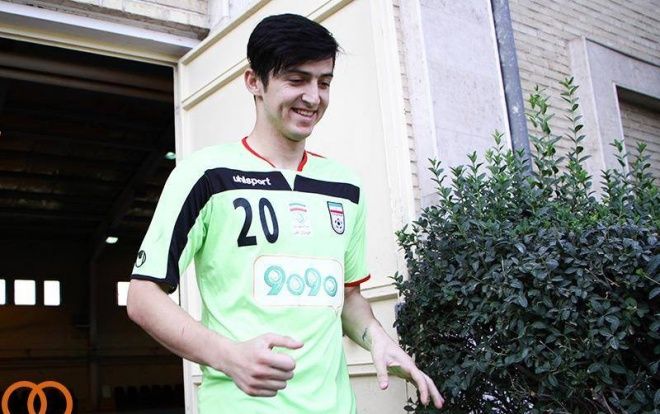 Fan nữ châu Á phát cuồng trước vẻ đẹp của 'Messi Iran'