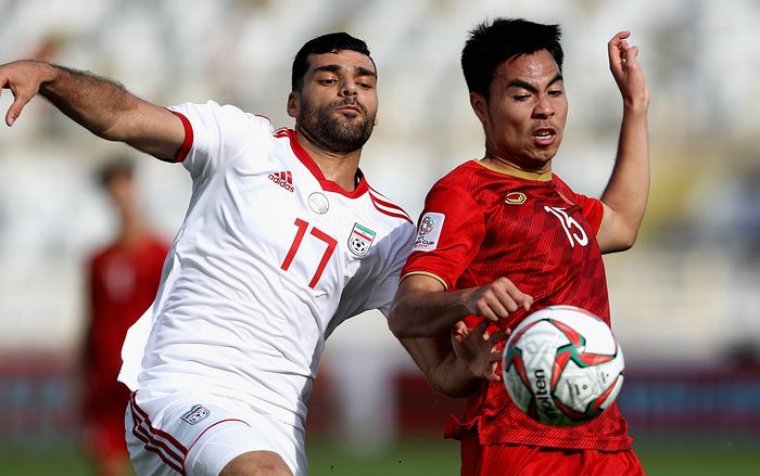 Người hâm mộ Việt Nam khóc ròng vì không tài nào xem được trận Việt Nam - Iran do mạng quá yếu