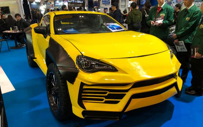 Siêu xe Lamborghini Urus do sinh viên đại học tự chế tạo gây ấn tượng tại triển lãm Tokyo Auto Salon 2019