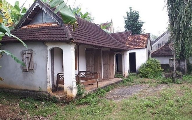 Bố nhờ 'yêu râu xanh' trông nhà, con gái bị hãm hại