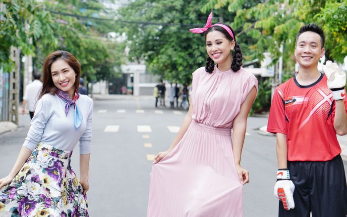 Trời ơi: Hoa hậu Tiểu Vy cũng có lúc ngố thế này sao?