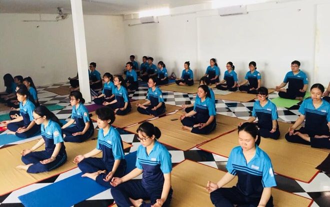 Lạ lùng ngôi trường THPT đưa Yoga vào thời khóa biểu chính thức giảng dạy