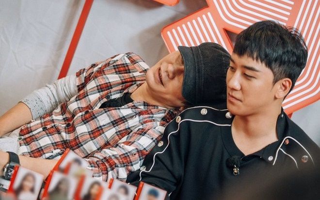 Dù bị YG bất công rành rành nhưng Seungri (BigBang) vẫn ngậm ngùi đăng đàn xin lỗi Yang Hyunsuk
