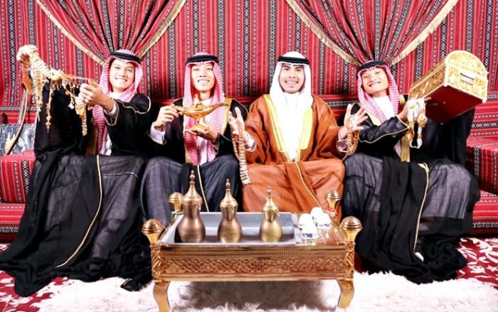 'Hoàng tử' Đức Huy mừng sinh nhật trong 'núi vàng' ở UAE