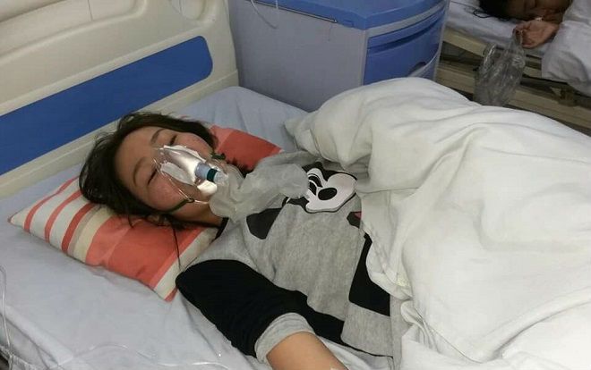 Mẹ cô gái bị nhóm thanh niên hành hung bất tỉnh: 'Cứ khoảng 2, 3 tiếng con lại bị hoảng loạn tâm lý'