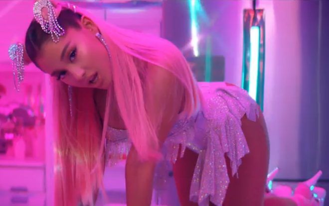Hit mới toanh '7 Rings' của Ariana Grande dính nghi án đạo nhái ca khúc từ … 9 năm trước?