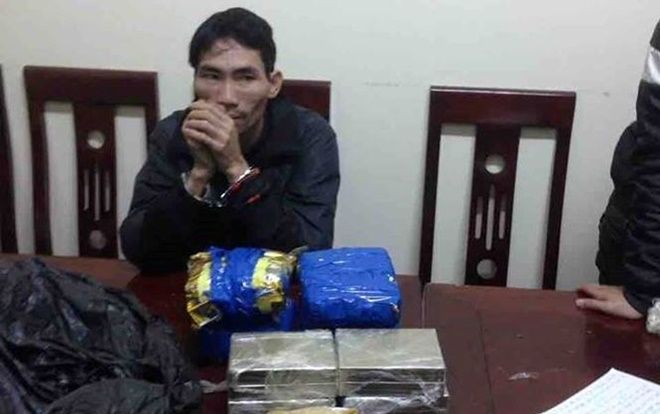 Đối tượng vận chuyển 8 bánh heroin bị tóm gọn dịp giáp Tết