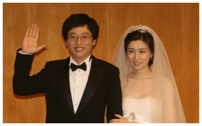 Yoo Jae Suk chia sẻ lý do dù thân làm 'MC quốc dân' nhưng vẫn bị vợ mắng mỗi ngày