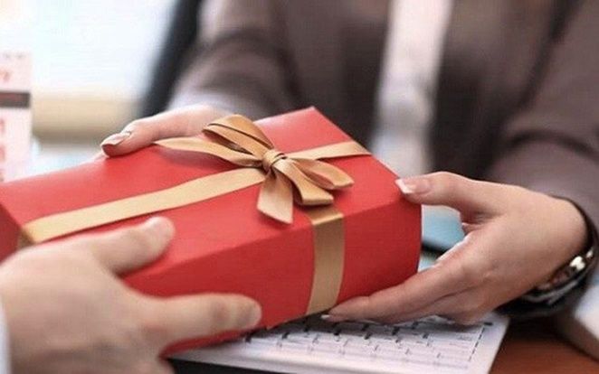 Đồng Tháp nghiêm cấm cấp dưới đi chúc Tết, tặng quà cấp trên