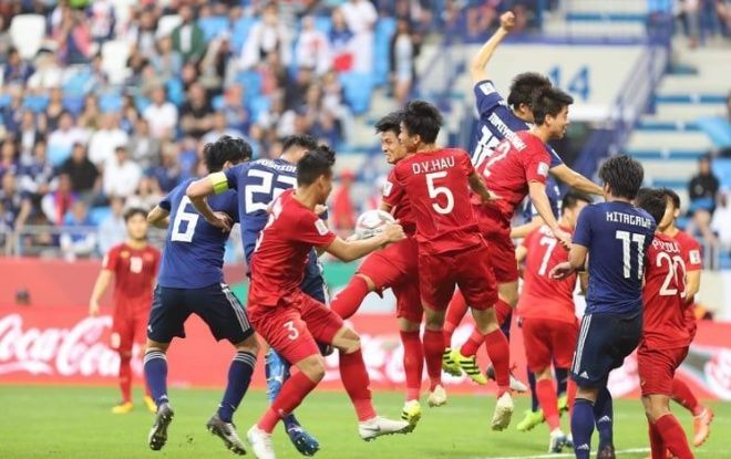 CĐV Đông Nam Á: 'Đáng ra họ phải ghi được ít nhất một bàn thắng vào lưới Nhật Bản'