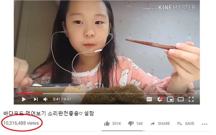 Chẳng cần nói năng gì, cô bé này cũng thu hút tới 10 triệu lượt xem trên YouTube