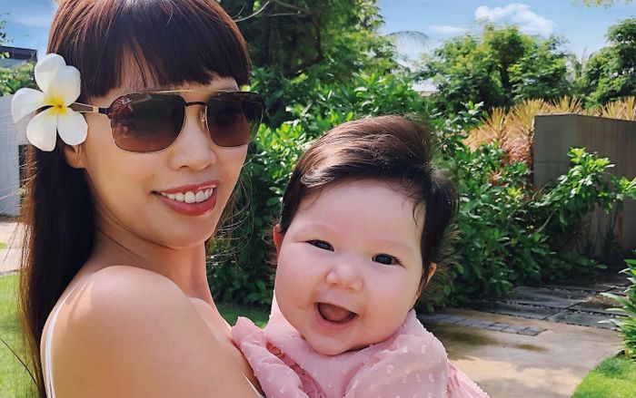 Hà Anh - siêu mẫu làm mẹ và bí quyết chăm sóc làn da nhạy cảm của bé