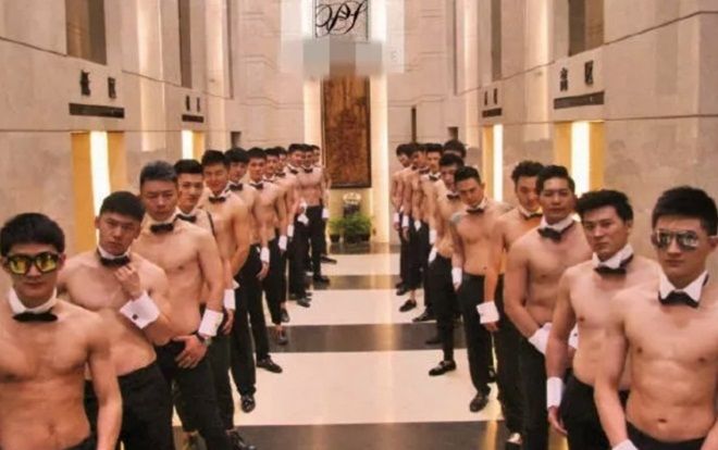 Bên trong câu lạc bộ 'trai gọi' triệu đô ở Thượng Hải
