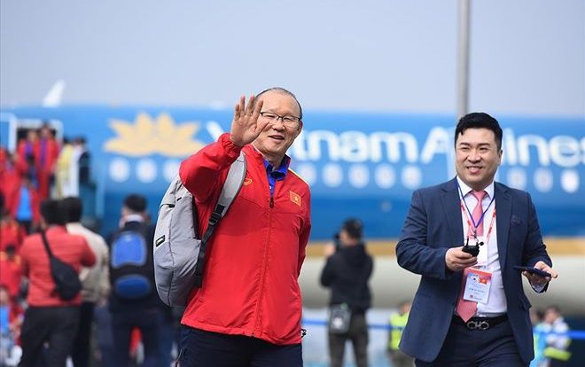 CĐV Hàn Quốc: 'Hãy để ông Park về quê nhà cầm quân'