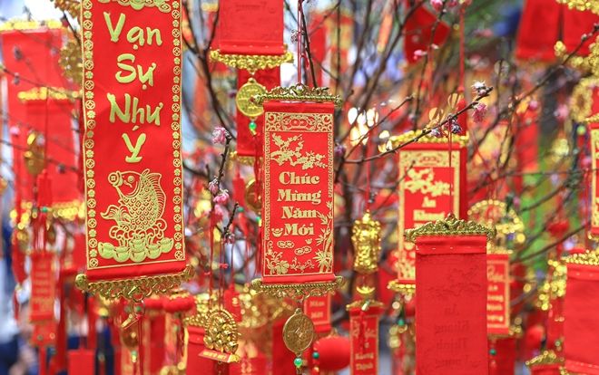 Chùm ảnh Hà Nội ngày cuối năm, ngắm Tết về trên khắp nẻo đường quen