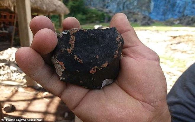 Thiên thạch xé toạc bầu trời, nổ tung phía Tây Cuba