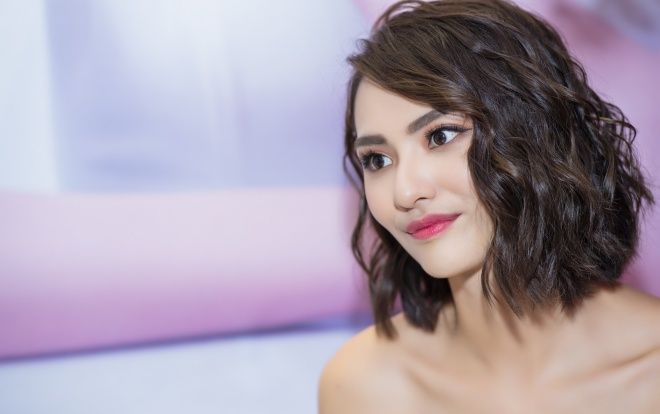 Hồng Quế thừa nhận ‘sống ảo’ khi bị ‘bóc mẽ’ mượn nhẫn trị giá 50 triệu đồng