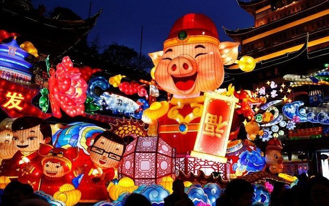 Thế giới lung linh, ngập tràn trong không khí chào đón Tết Kỷ Hợi 2019