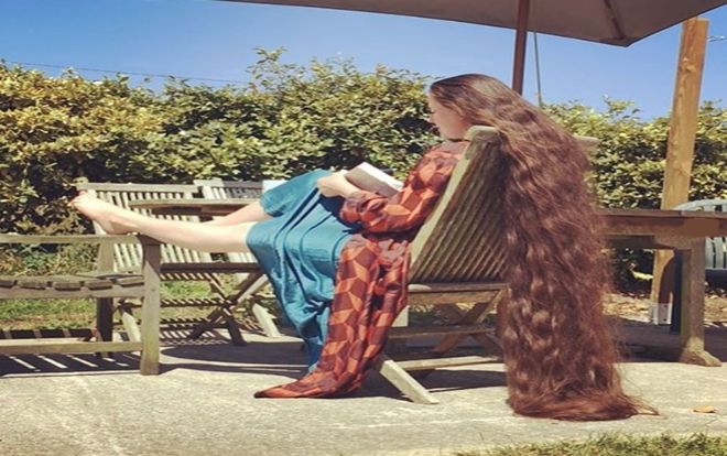 ‘Công chúa tóc mây’ 20 năm không gội đầu