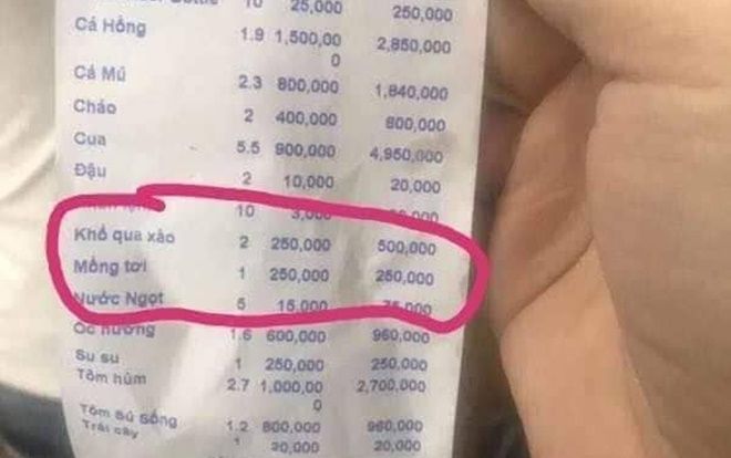 Thêm hóa đơn 'giá trên trời' cho 1 bữa ăn gây sốc: Tô cháo 400k, mồng tơi 250k và giá món khổ qua không tưởng