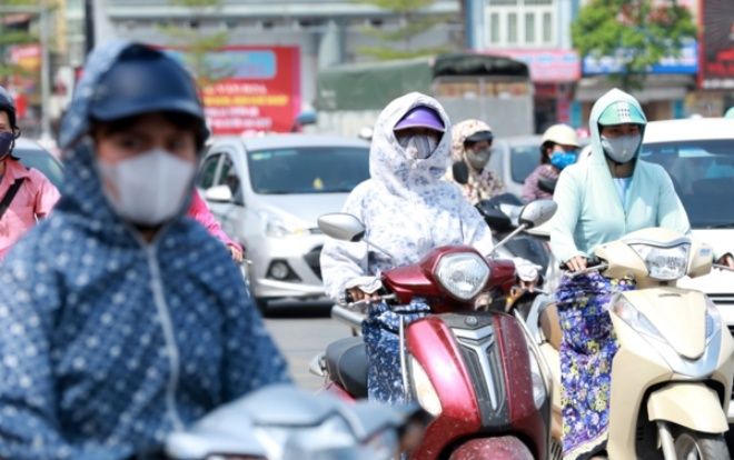 Chuyên gia khí tượng nói về Tết Kỷ Hợi nóng như mùa hè: ‘Năm nay thuộc dạng Tết hiếm trong quá khứ khi nền nhiệt cao’