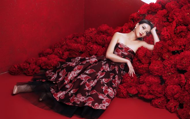 Miss Earth Phương Khánh khiến fan đổ rạp khi tung ảnh đẹp như nữ thần